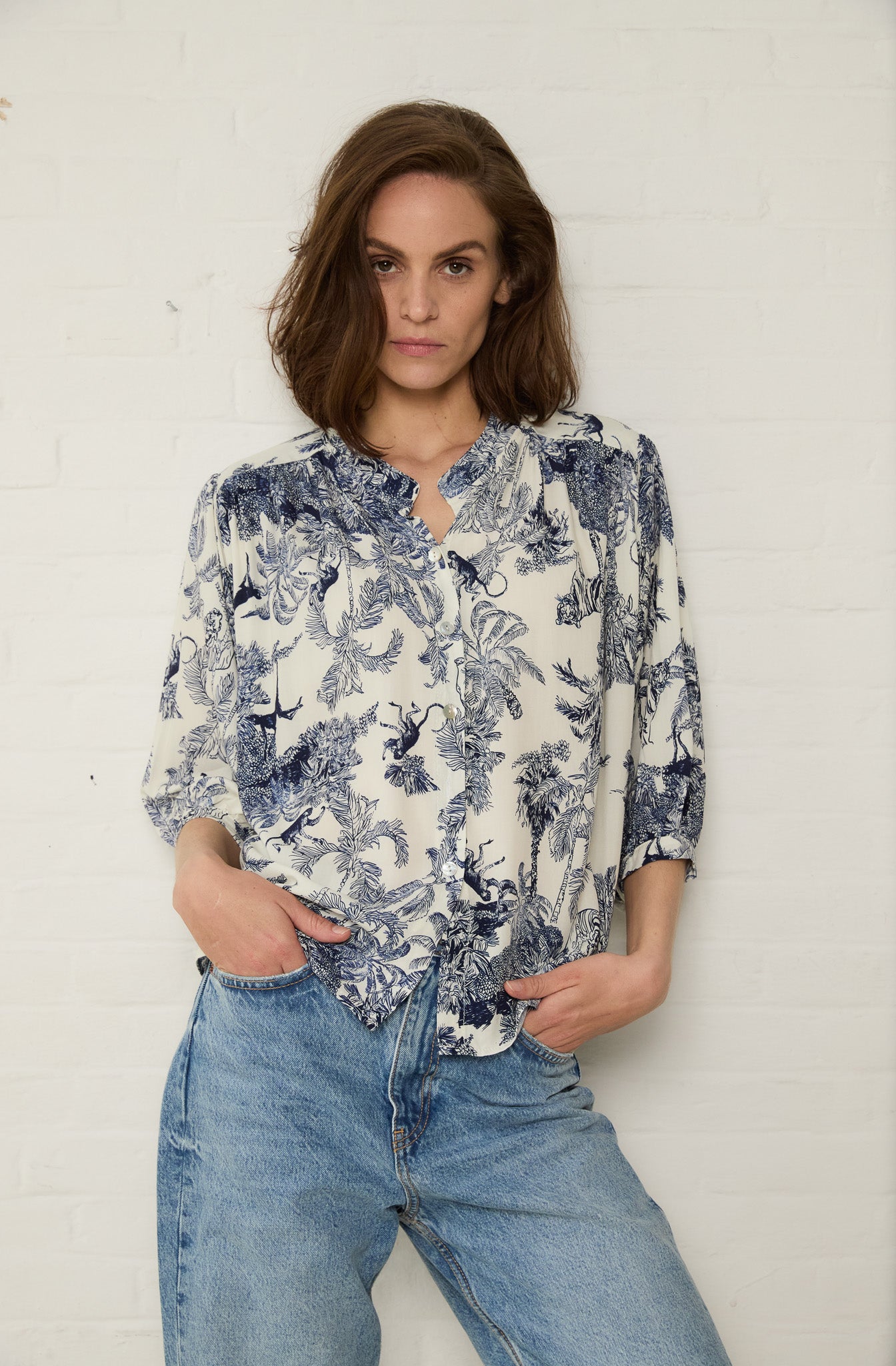 Blouse Bambi Jungle print | Off White / Navy