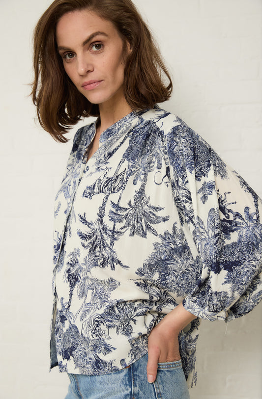 Blouse Bambi Jungle print | Off White / Navy