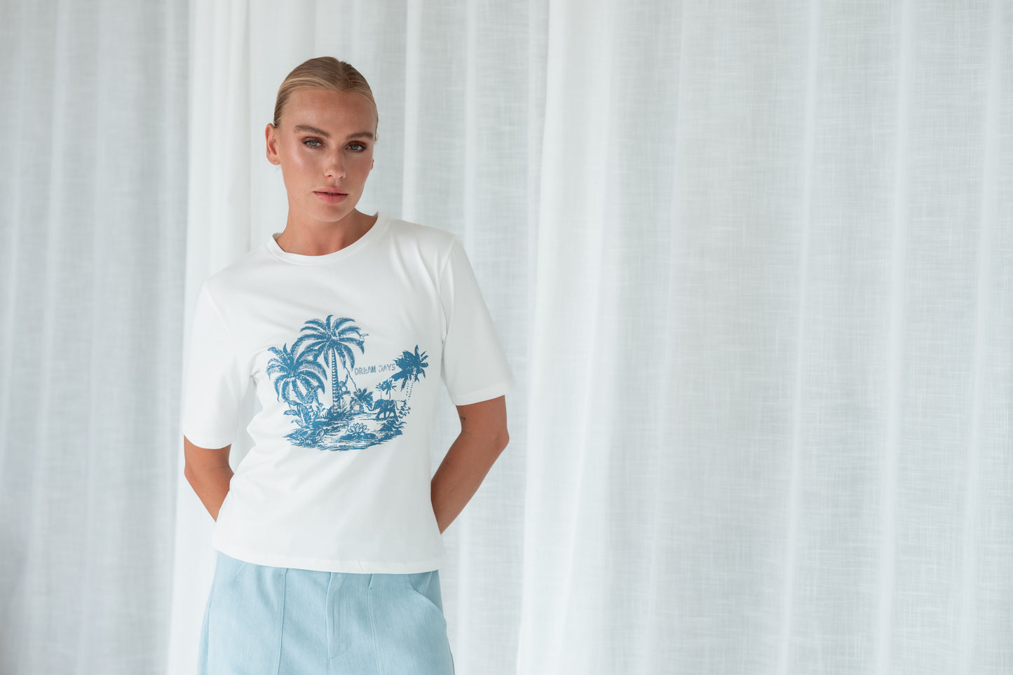 Tee Noa | White / Jeans