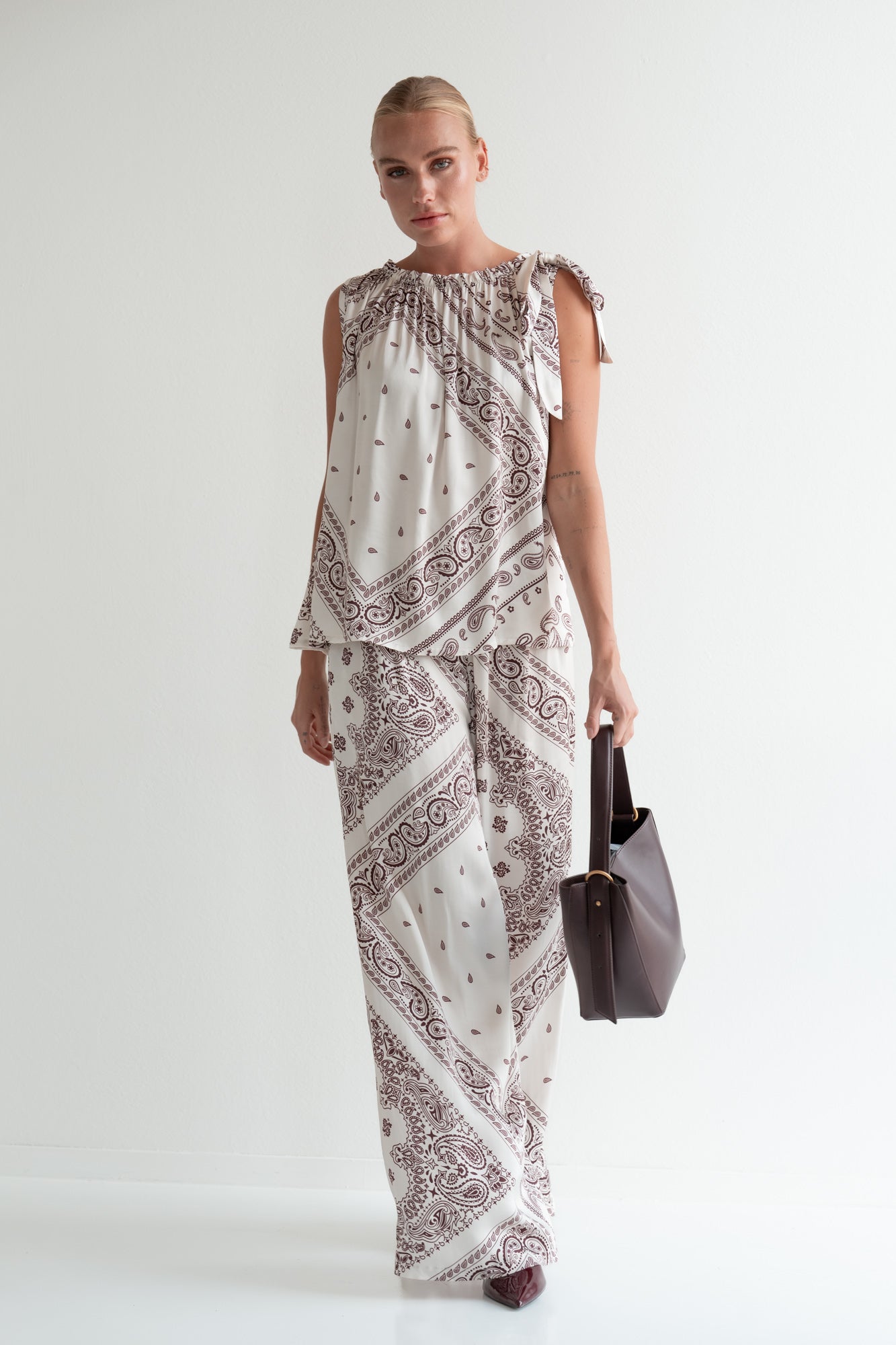 Top Julia | Ecru / burgundy