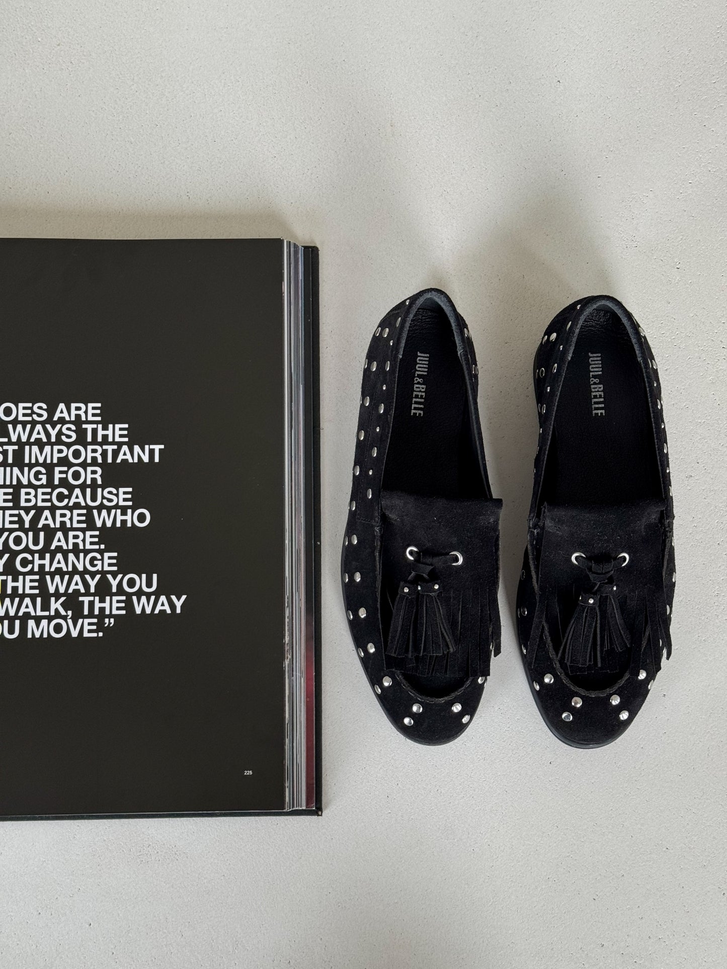 Mocassin  studs | Black