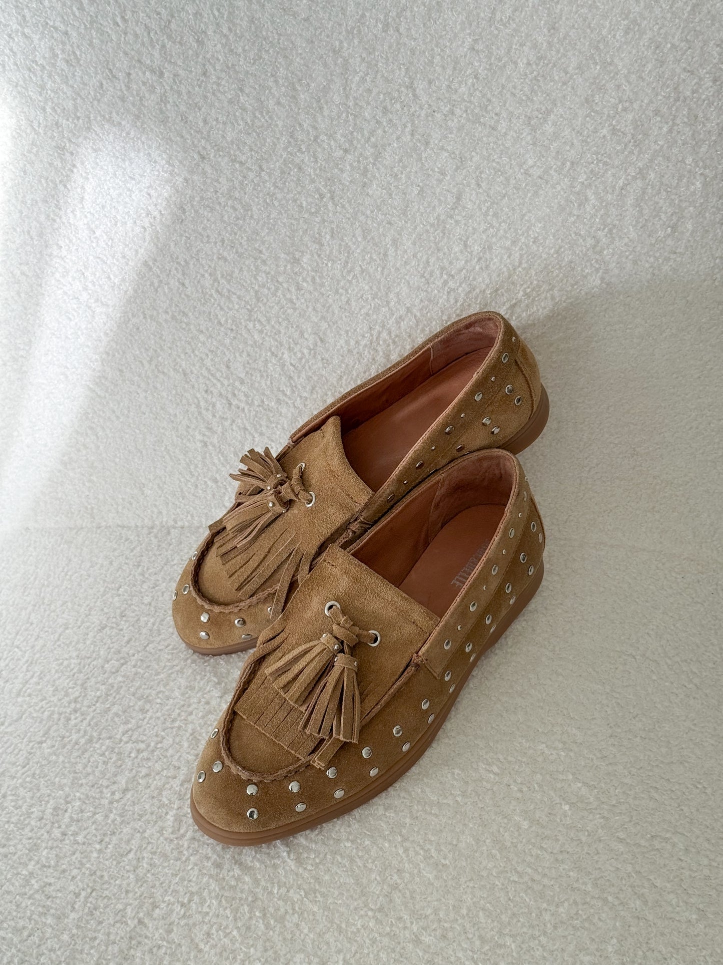 Mocassin  studs | Beige