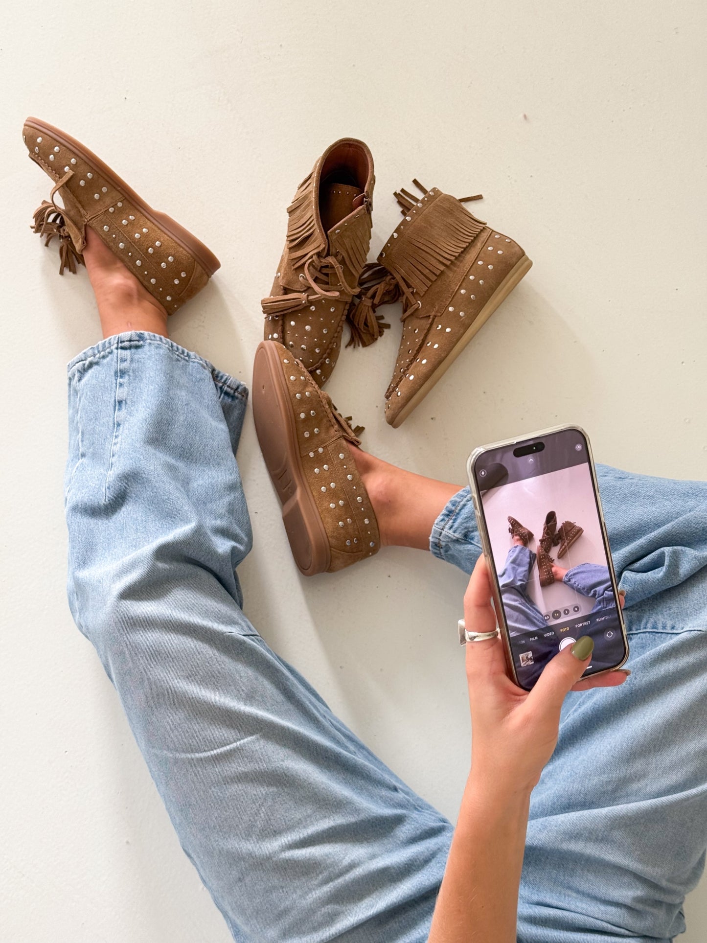 Mocassin  studs | Beige