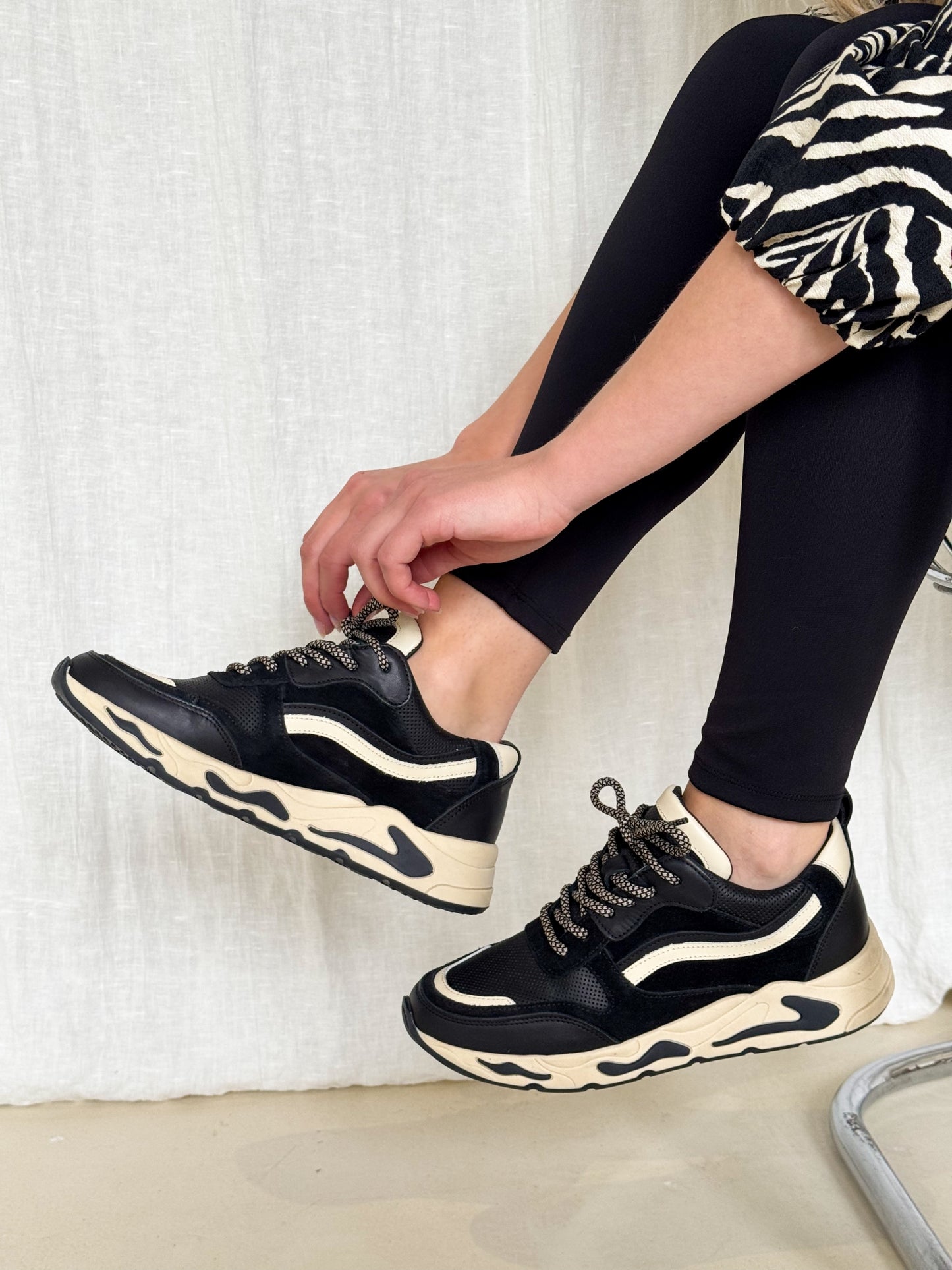 Sneaker Oslo II | Schwarz / Creme