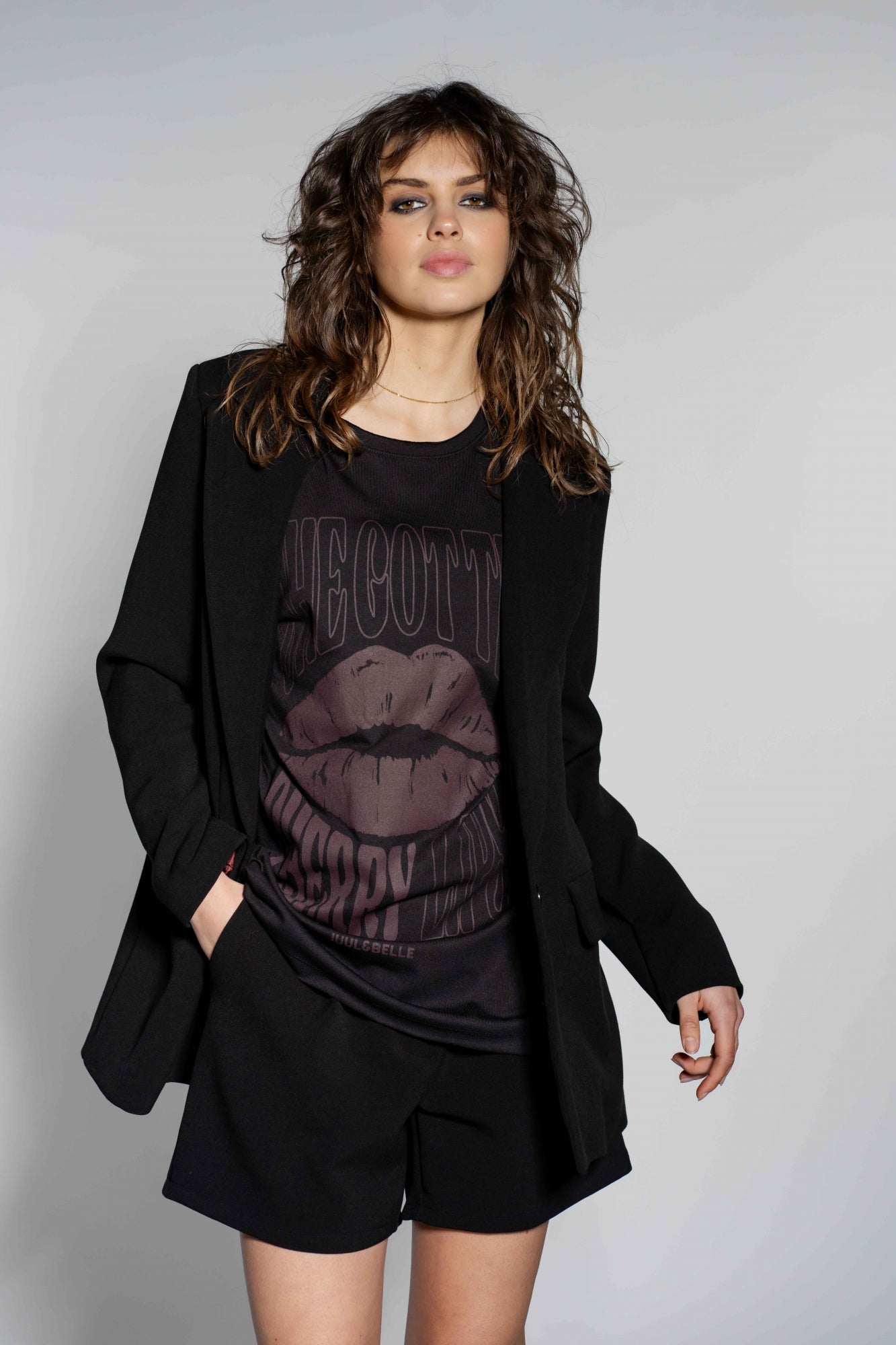 Tee Cherry lips | Black