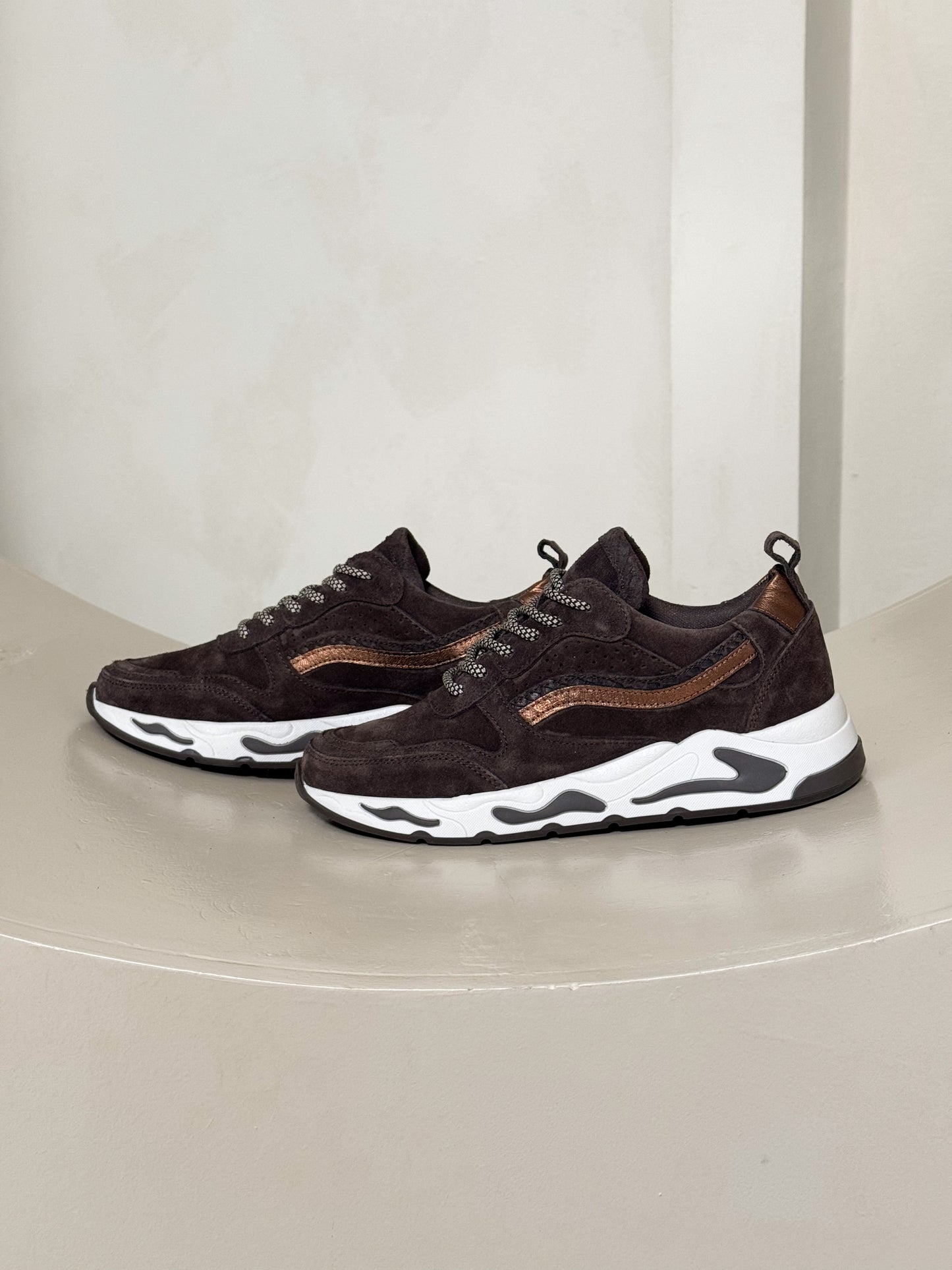 Sneaker Oslo II | D.brown / Bronze